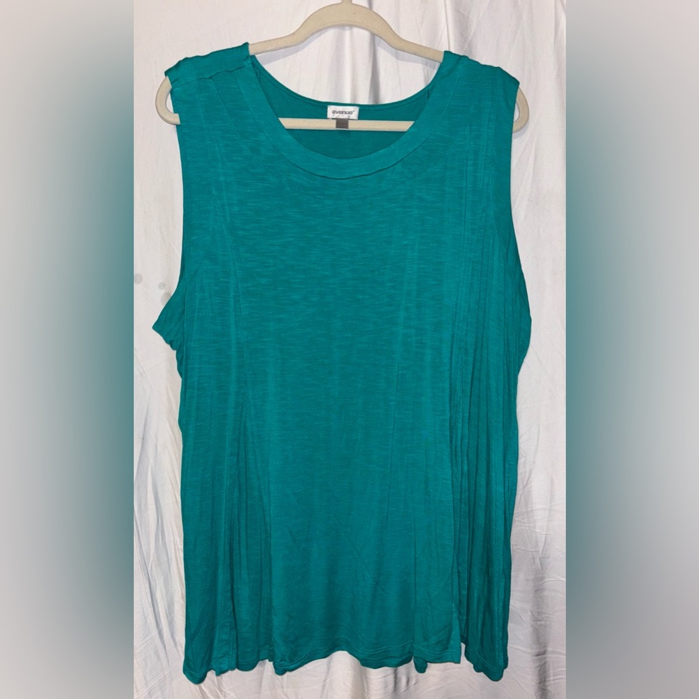 Avenue flowy tank